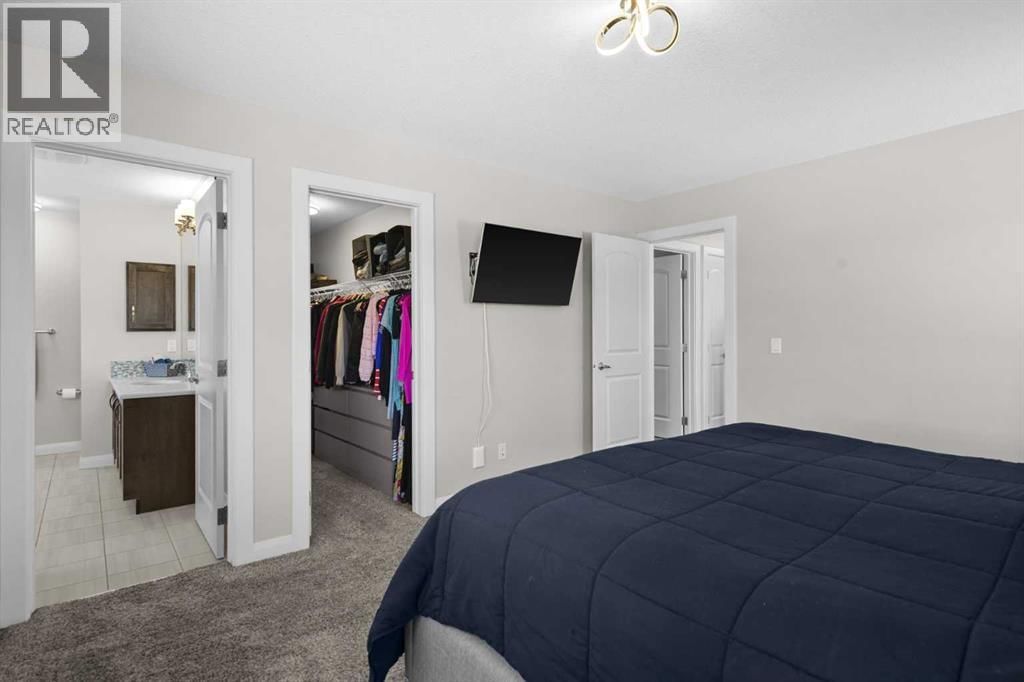 100 KINNIBURGH GARDENS Image 26