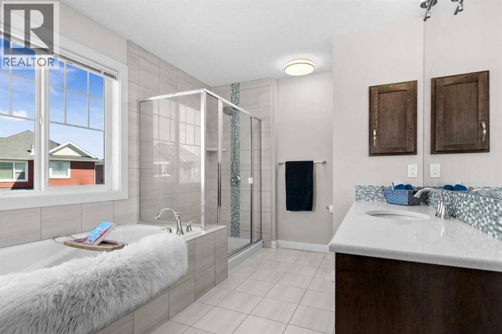 100 KINNIBURGH GARDENS Image 28