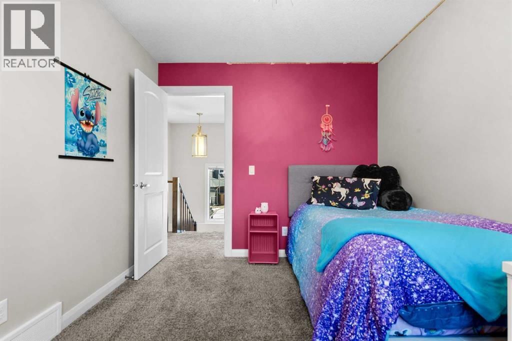 100 KINNIBURGH GARDENS Image 31