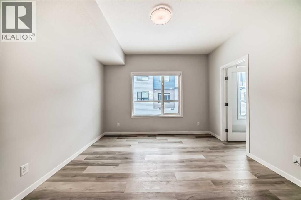 42 CRANBROOK GARDENS SOUTHEAST Image 20