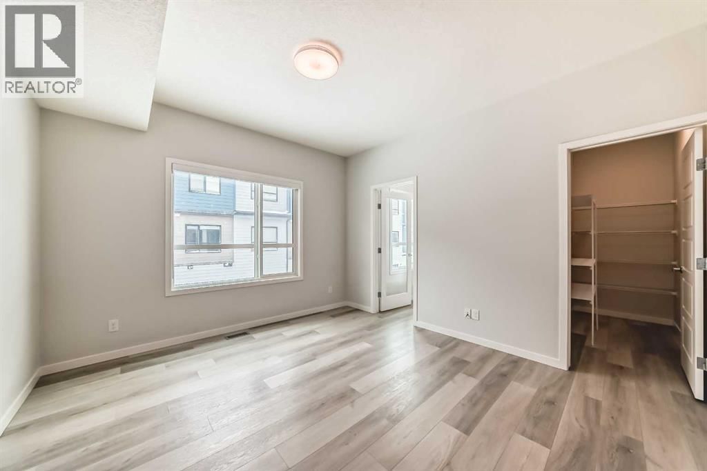 42 CRANBROOK GARDENS SOUTHEAST Image 21