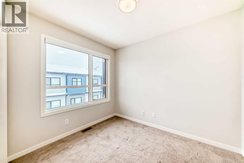 42 CRANBROOK GARDENS SOUTHEAST Image 41