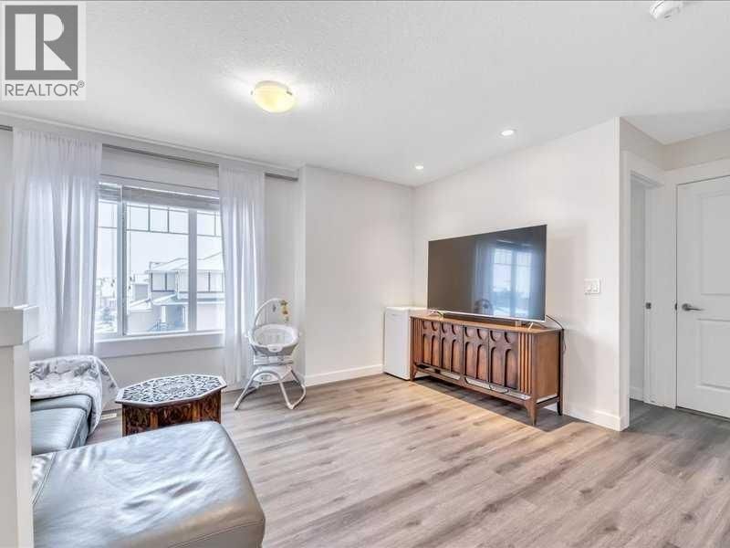 201 RAINBOW FALLS GLEN Image 32