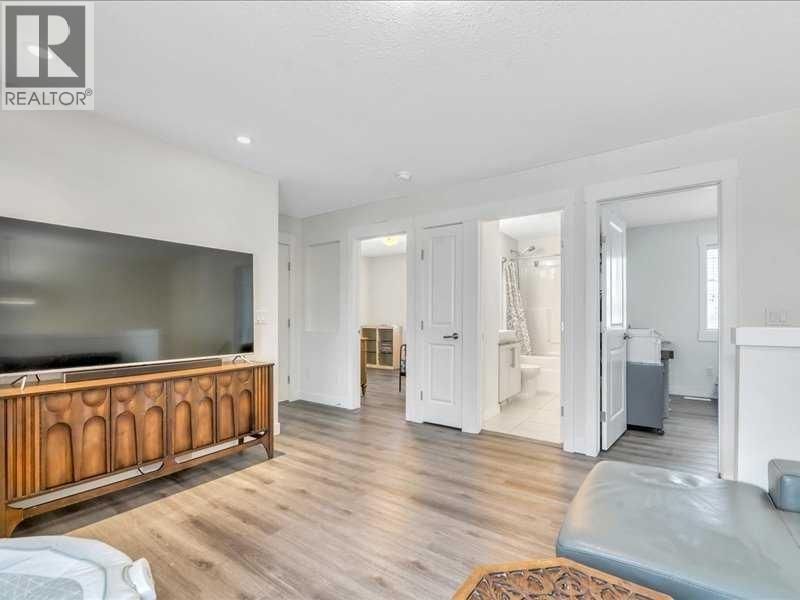 201 RAINBOW FALLS GLEN Image 34