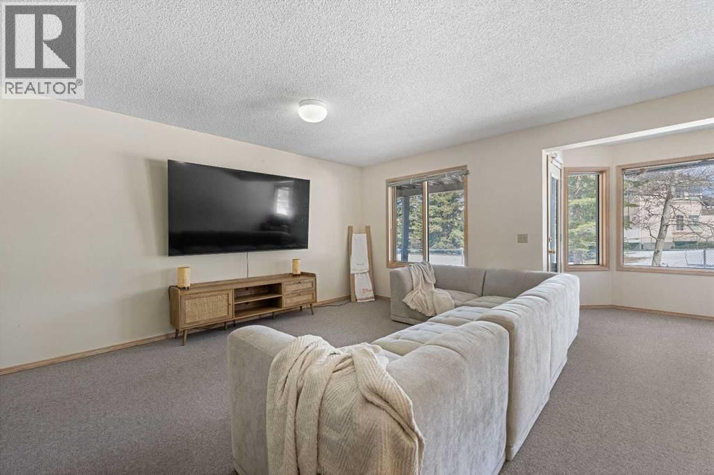 251 HAMPSHIRE PLACE NORTHWEST Image 32