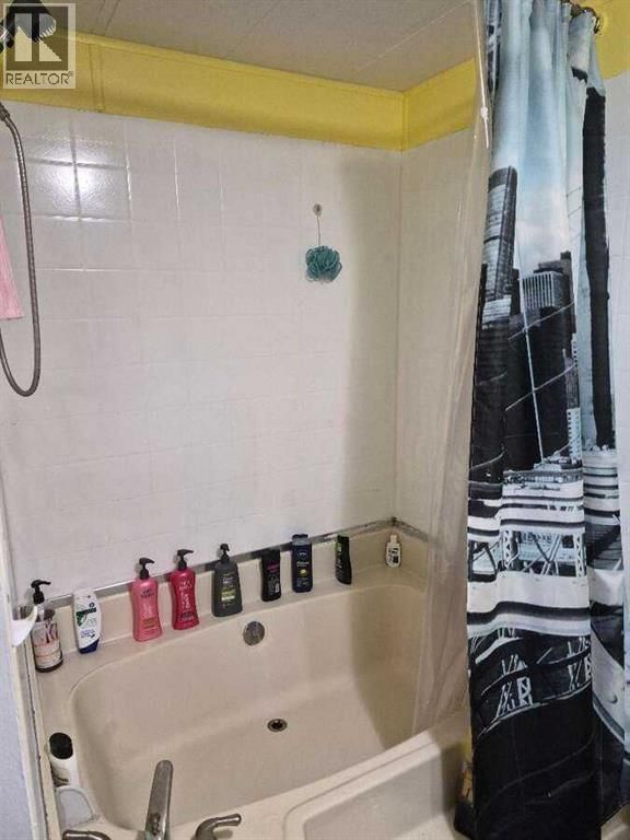 5103 61 AVENUE Image 13