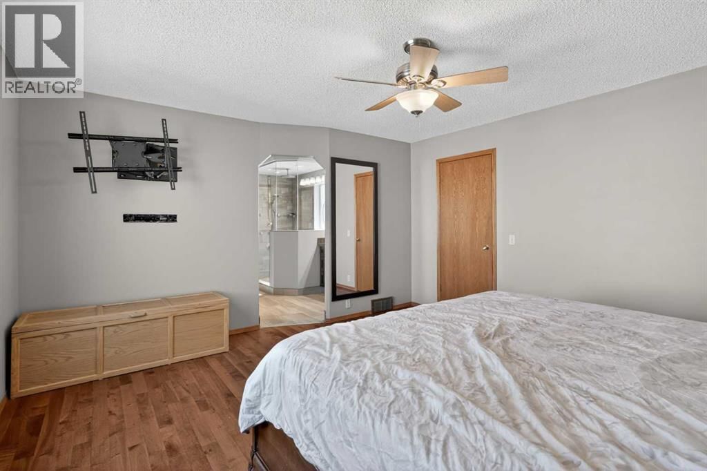 81 RIVERWOOD CRESCENT SOUTHEAST Image 20