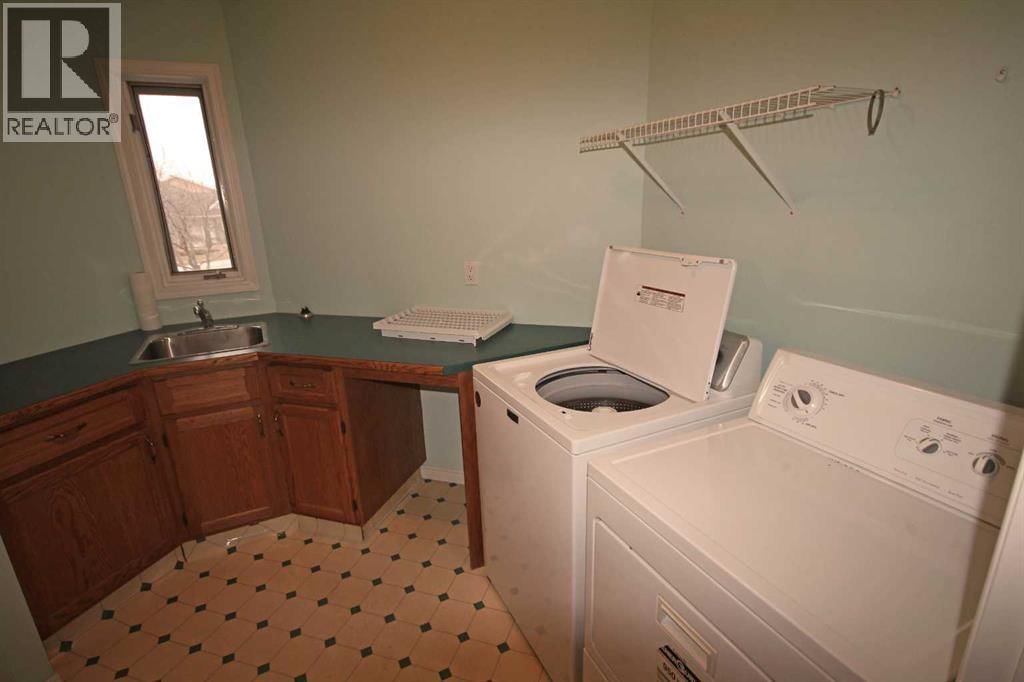 25 WILLOW SPRINGS CRESCENT Image 12