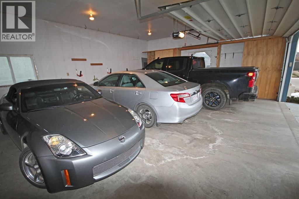 25 WILLOW SPRINGS CRESCENT Image 2