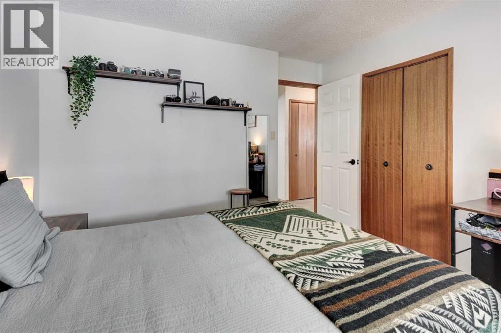 1204 RANCHLANDS BOULEVARD NORTHWEST Image 13