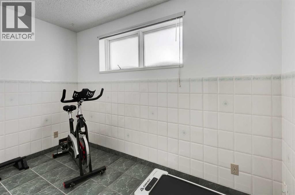 1204 RANCHLANDS BOULEVARD NORTHWEST Image 25