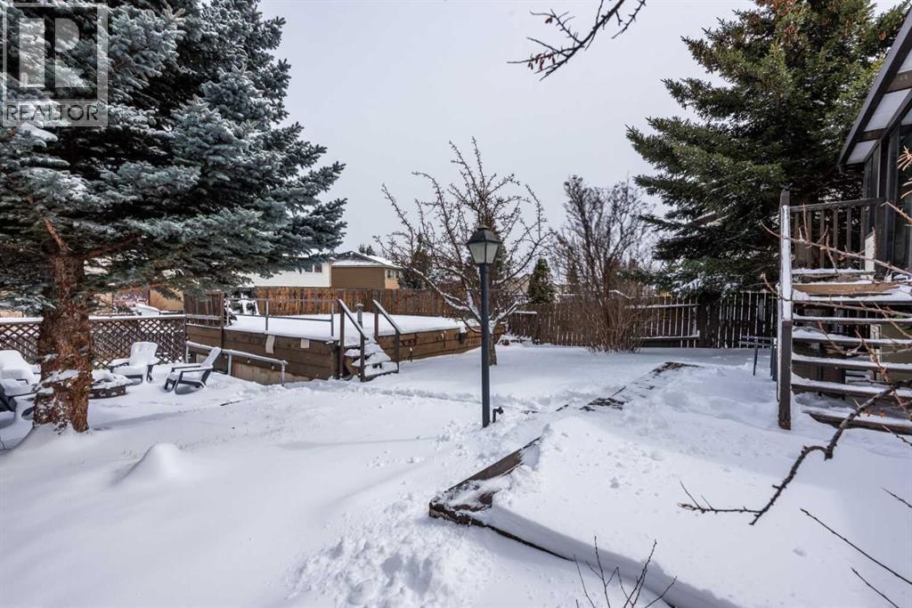 1204 RANCHLANDS BOULEVARD NORTHWEST Image 33