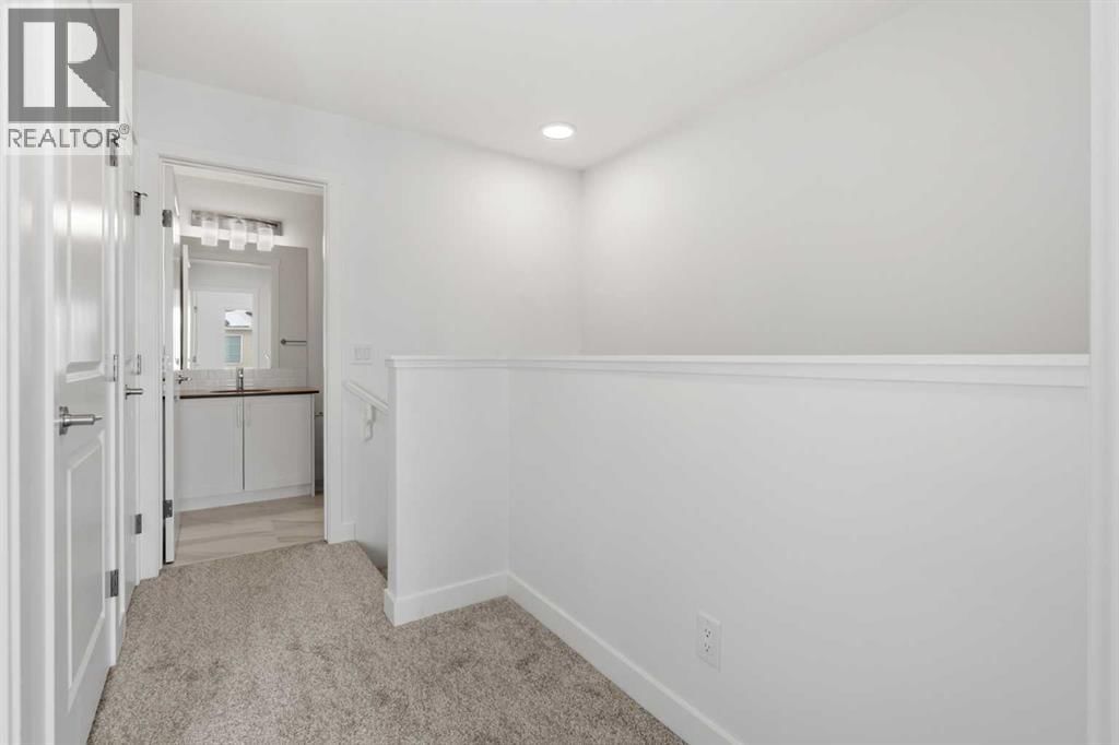 65 BELVEDERE POINT SOUTHEAST Image 11