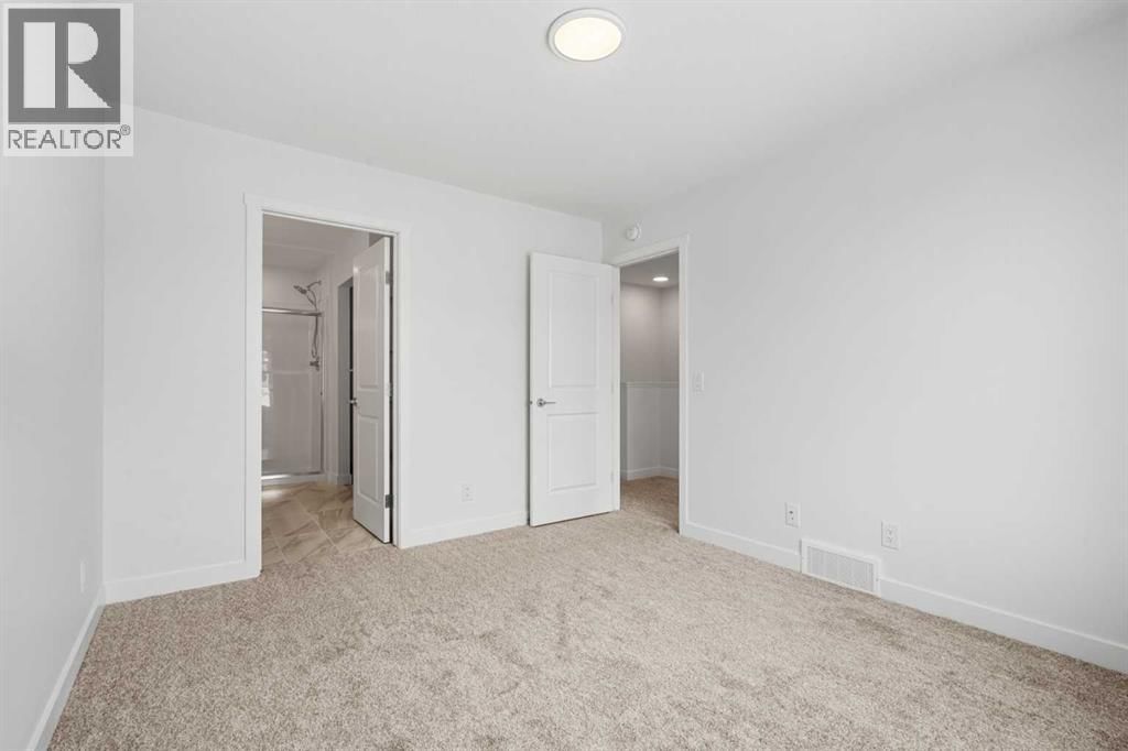 65 BELVEDERE POINT SOUTHEAST Image 13