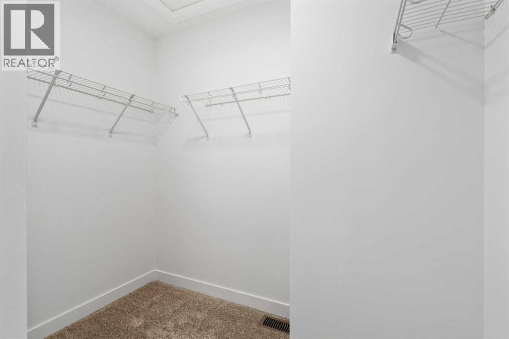 65 BELVEDERE POINT SOUTHEAST Image 14