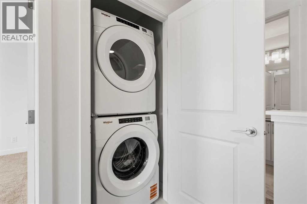 65 BELVEDERE POINT SOUTHEAST Image 19