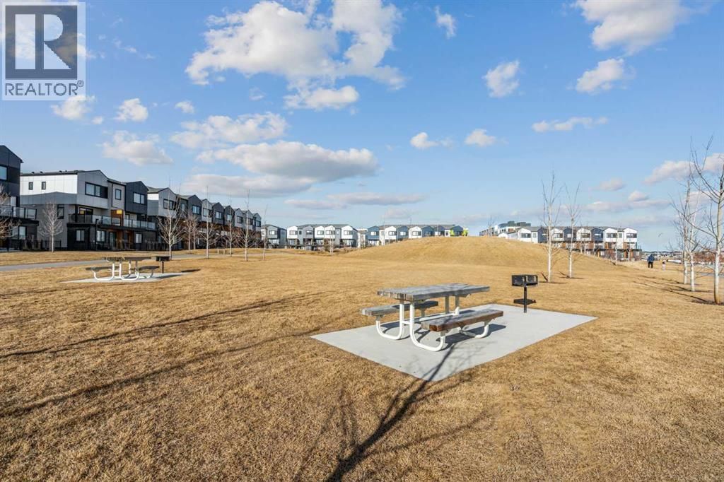 65 BELVEDERE POINT SOUTHEAST Image 26