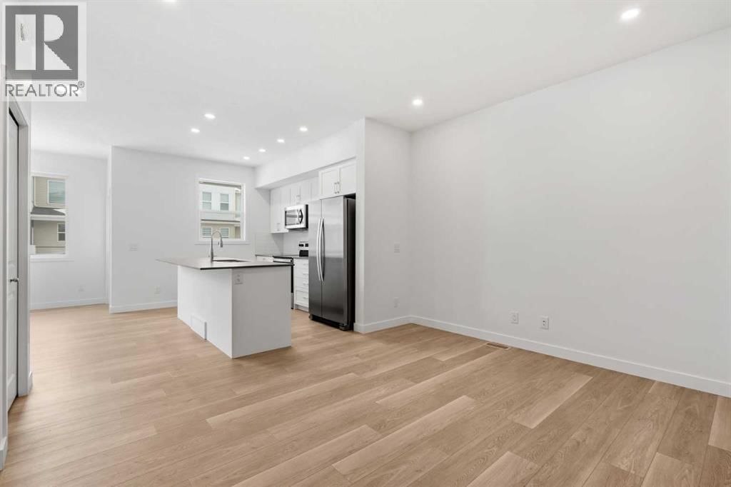 65 BELVEDERE POINT SOUTHEAST Image 6