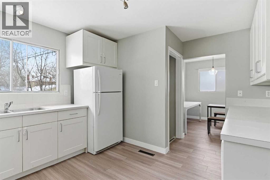 173 GORDON DRIVE SOUTHWEST Image 10