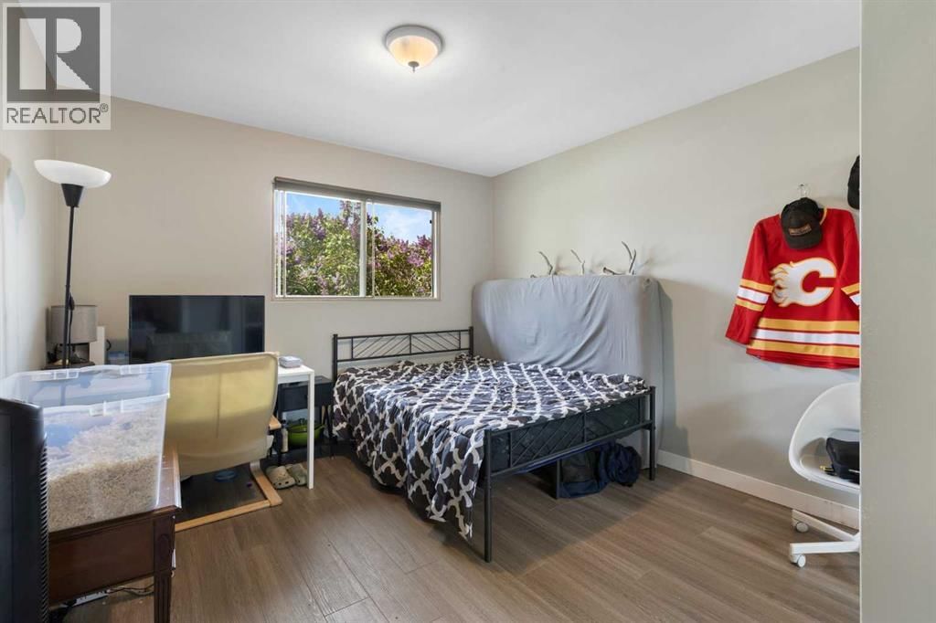 173 GORDON DRIVE SOUTHWEST Image 13