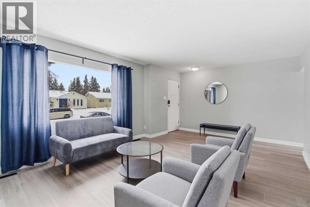 173 GORDON DRIVE SOUTHWEST Image 3