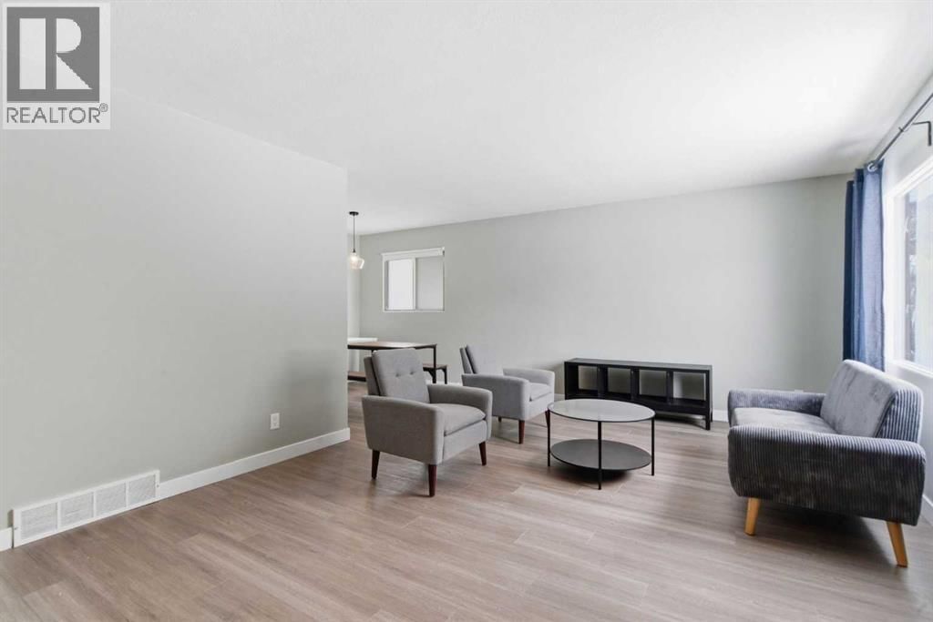 173 GORDON DRIVE SOUTHWEST Image 5