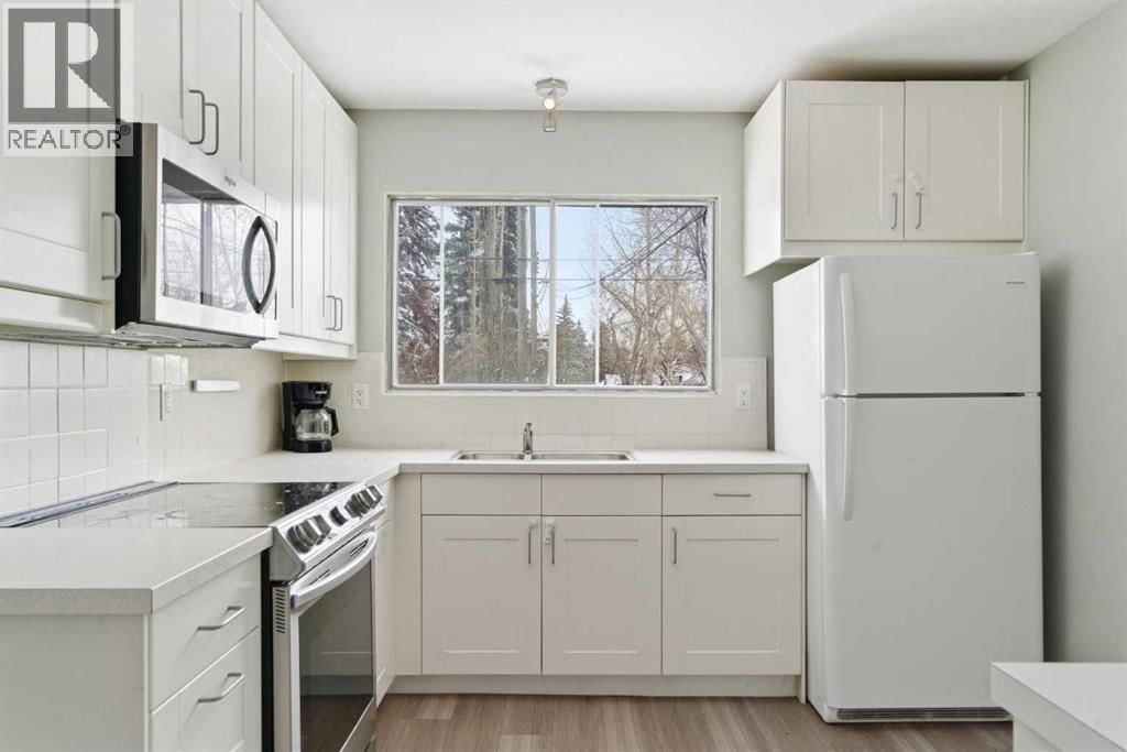 173 GORDON DRIVE SOUTHWEST Image 8