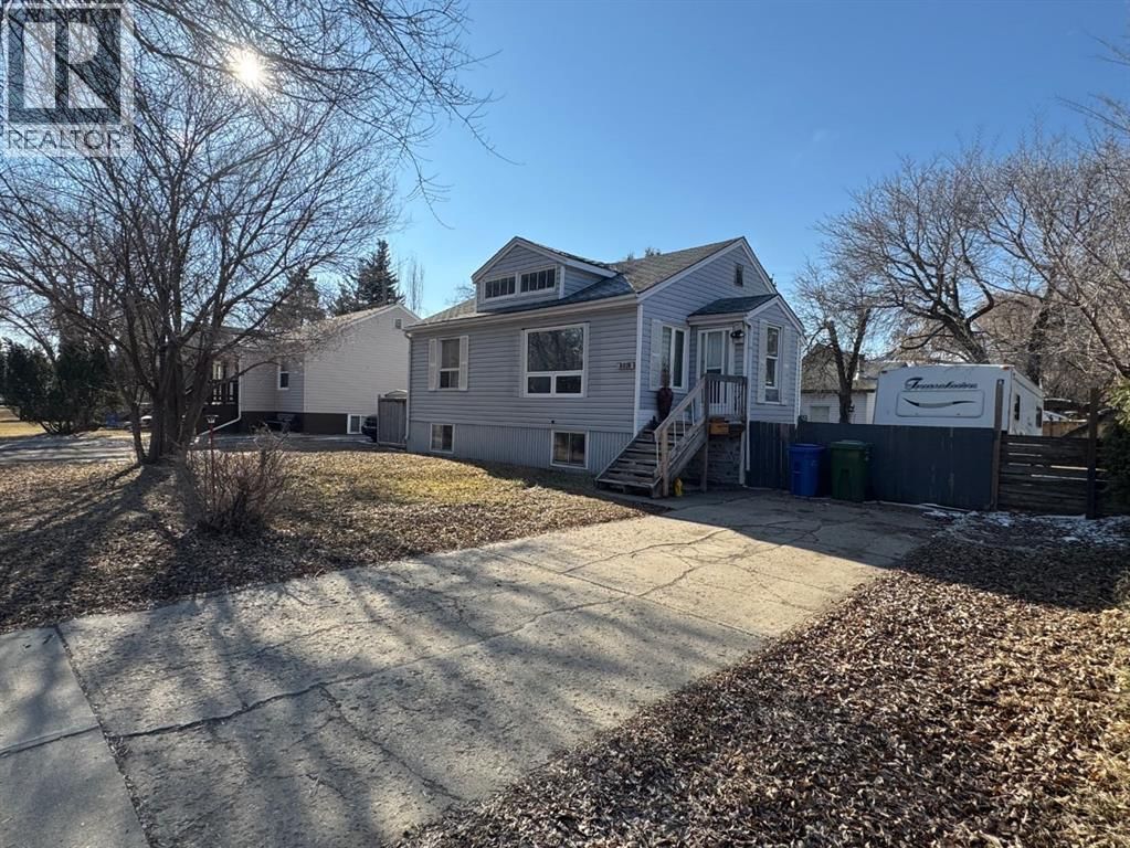 5319 47 AVENUE Image 1