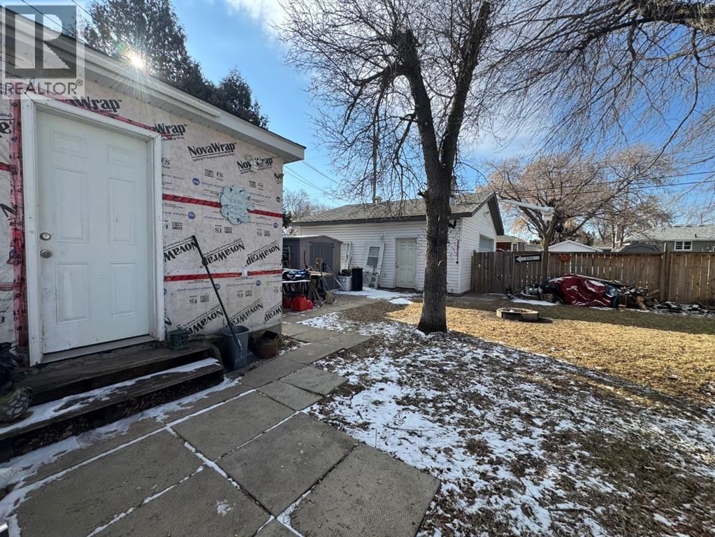 5319 47 AVENUE Image 32