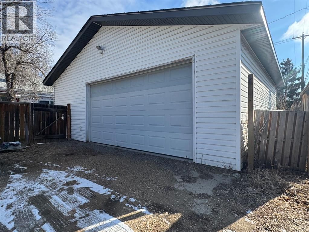 5319 47 AVENUE Image 33