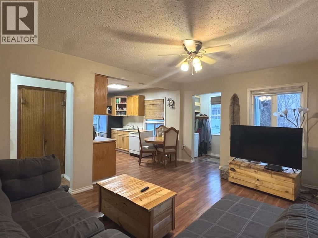 5319 47 AVENUE Image 5