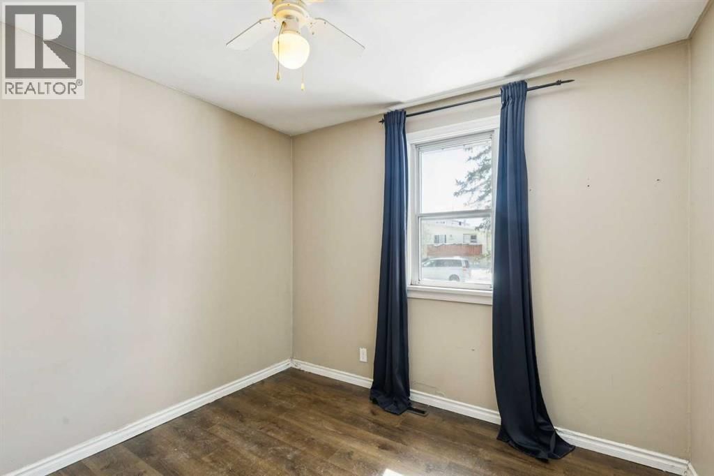 8312 47 Avenue property photo