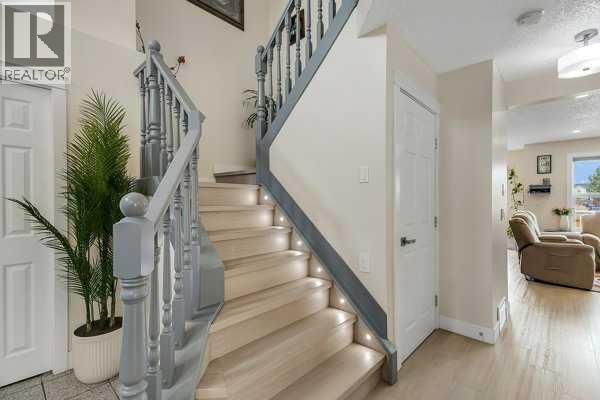 16 SADDLETREE CLOSE NORTHEAST Image 13