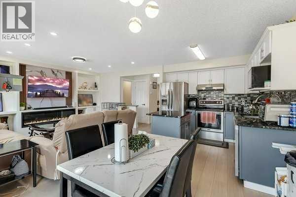 16 SADDLETREE CLOSE NORTHEAST Image 22