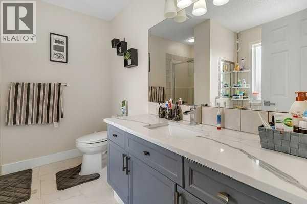 16 SADDLETREE CLOSE NORTHEAST Image 27