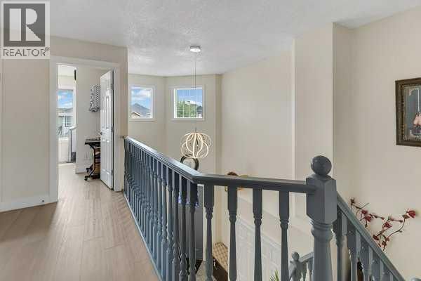 16 SADDLETREE CLOSE NORTHEAST Image 30