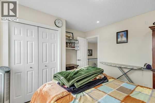 16 SADDLETREE CLOSE NORTHEAST Image 36