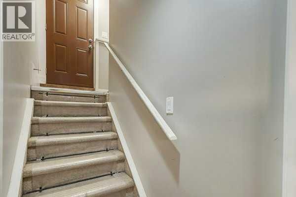 16 SADDLETREE CLOSE NORTHEAST Image 37