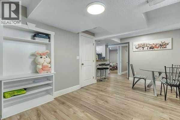 16 SADDLETREE CLOSE NORTHEAST Image 39