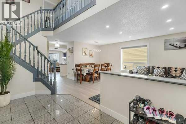 16 SADDLETREE CLOSE NORTHEAST Image 8