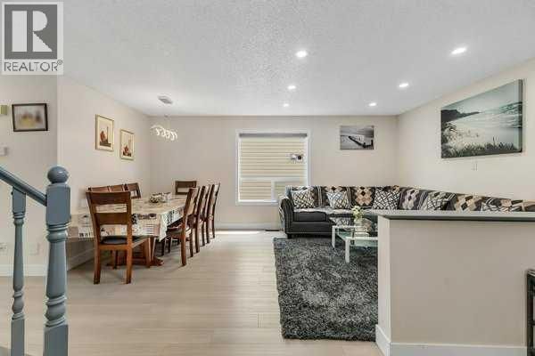 16 SADDLETREE CLOSE NORTHEAST Image 9