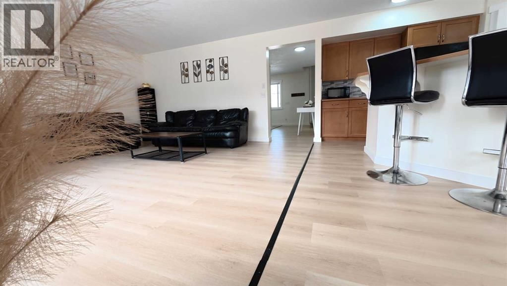 217 COOPERS GROVE SW Image 12