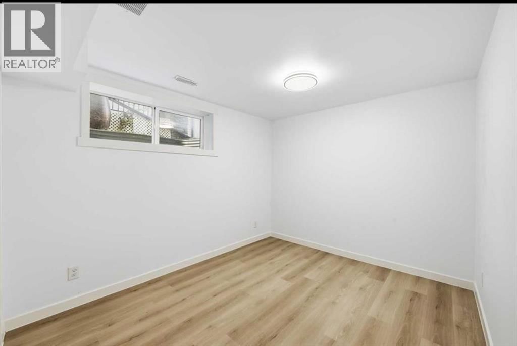 217 COOPERS GROVE SW Image 33