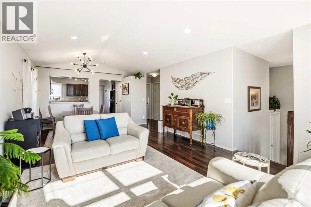 60 GARDEN ROAD Image 10