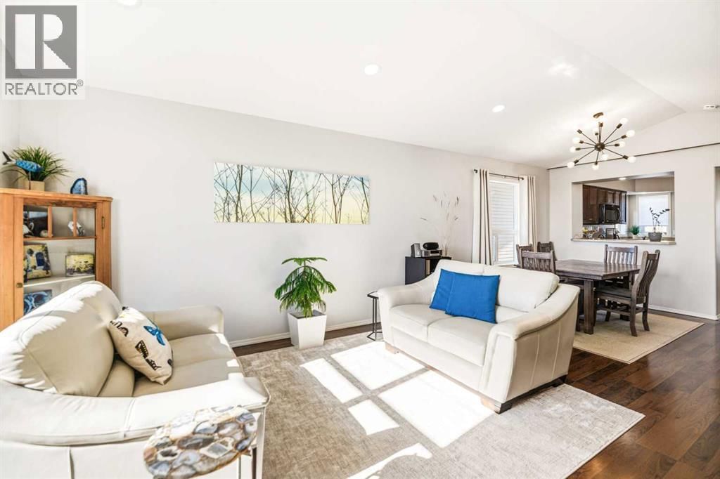 60 GARDEN ROAD Image 11