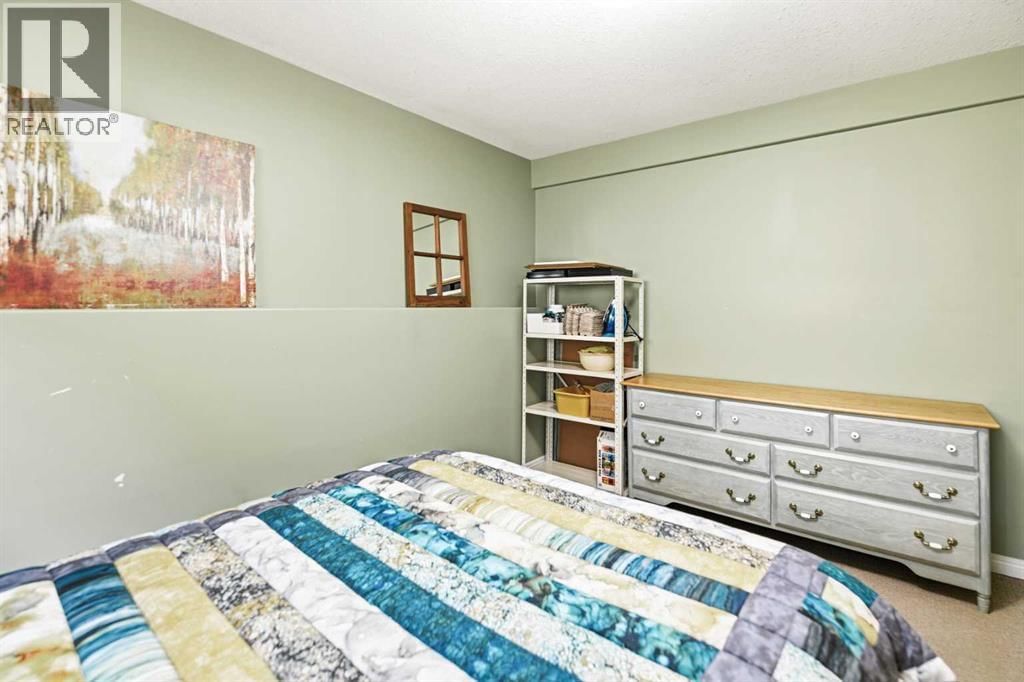 60 GARDEN ROAD Image 29