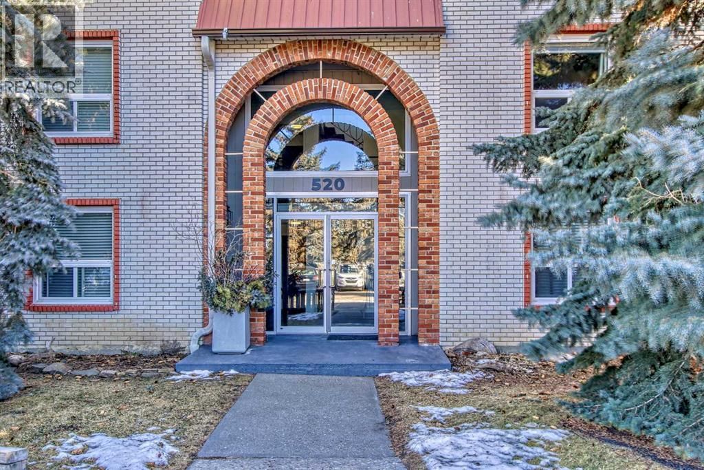 520 Cedar Crescent property photo