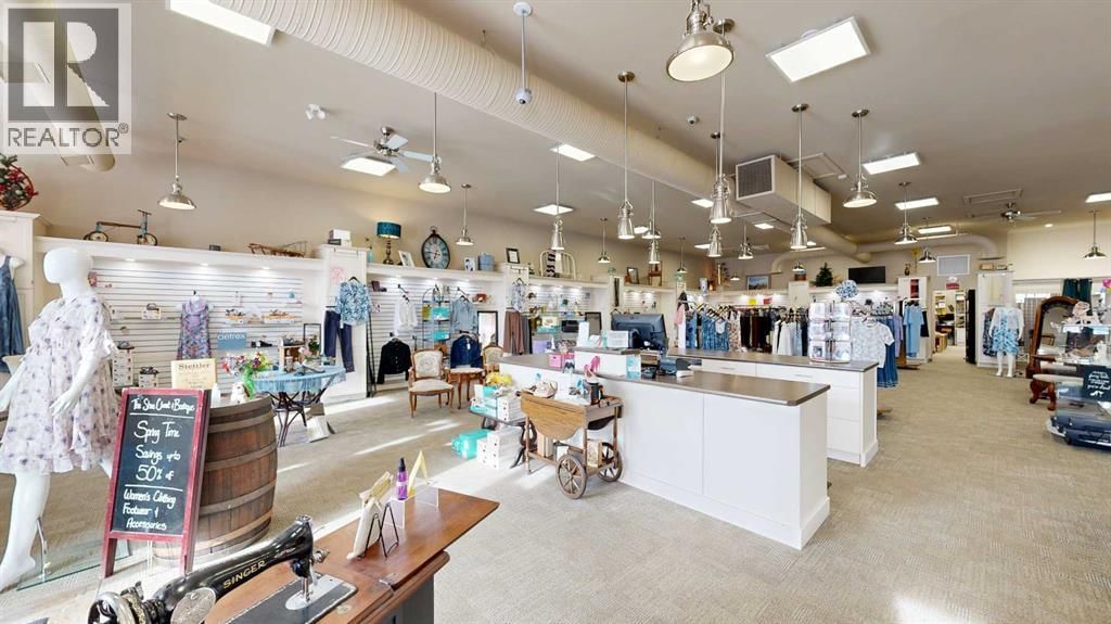 4817 50 STREET Image 3