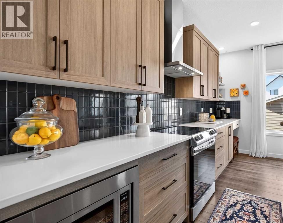 825 REYNOLDS MANOR SOUTHWEST Image 11