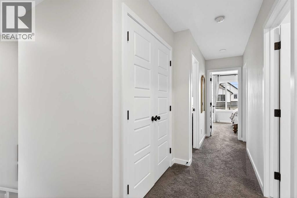 825 REYNOLDS MANOR SOUTHWEST Image 21